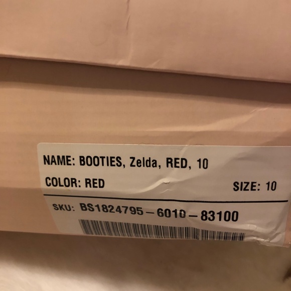 Gorgeous Just Fab Zelda booties in Red - Picture 6 of 6